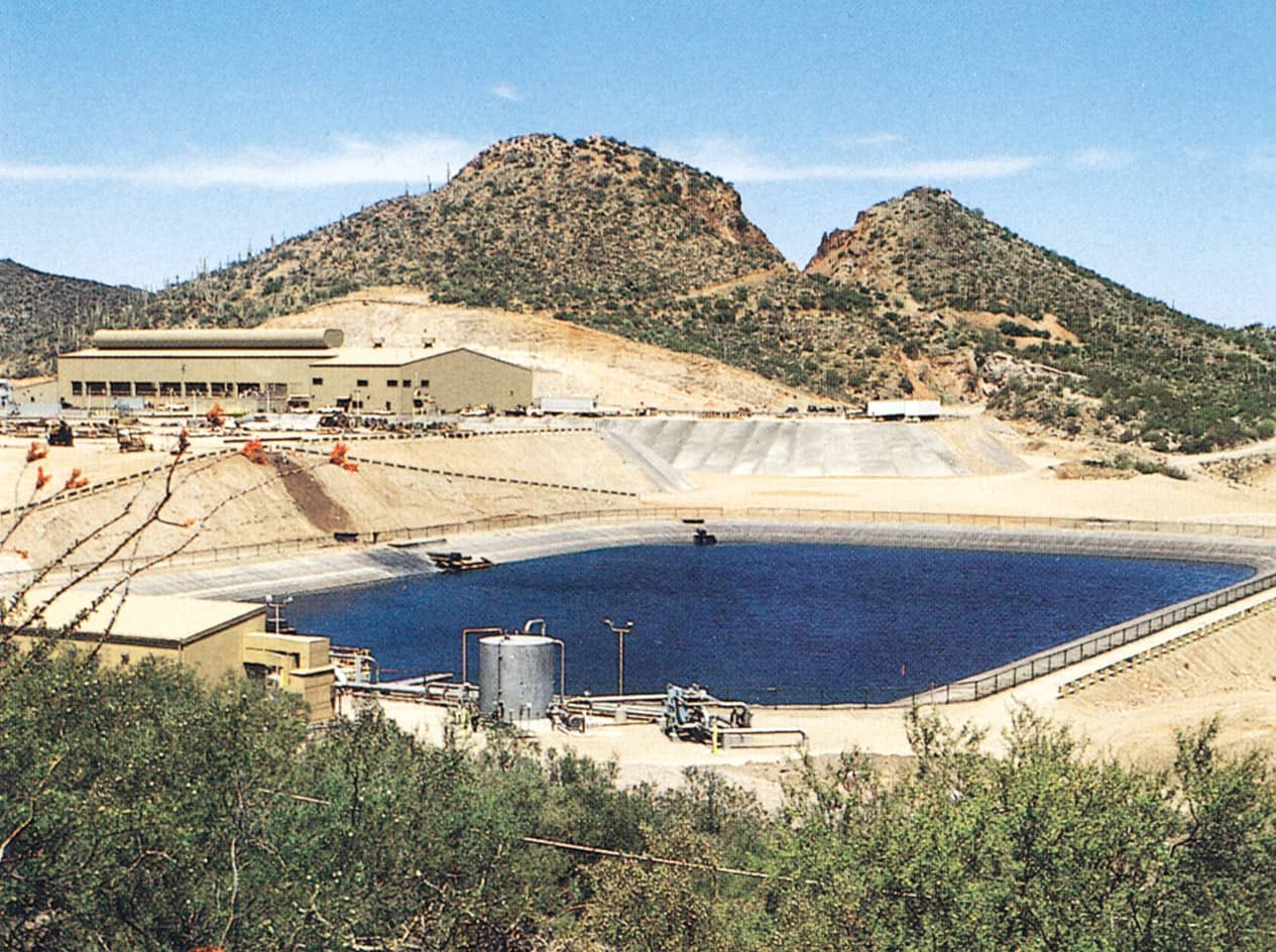 Leachate_Pond_Arizona_mine_1.jpg